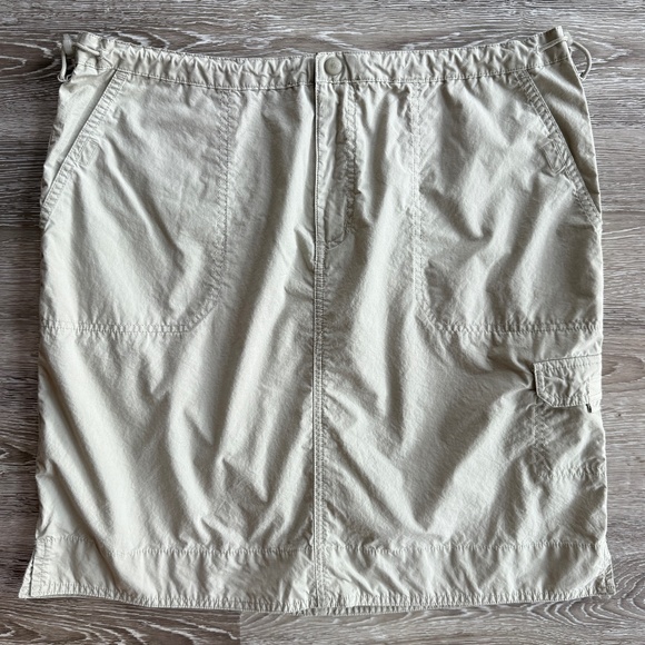 Columbia Beige Tan Mini Cargo Skirt - Picture 1 of 7
